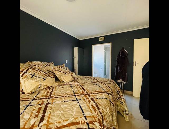 4 BEDROOM HOUSE FOR SALE IN CLAYVILLE